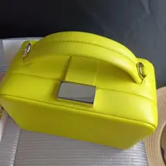 Theoty soft cube ショルダーバッグ　イタリア製のサムネイル