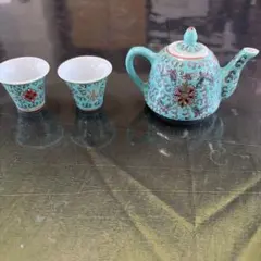 中国茶器セット（急須と湯呑2個）