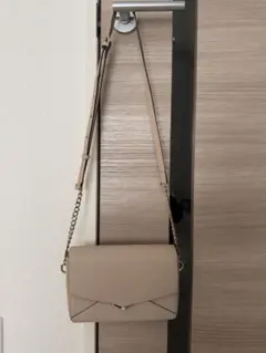 チェーンショルダーバッグ