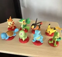 チョコエッグ　ゼニガメチコリータワニノコキモリヒコザルツタージャポカブピカチュウ