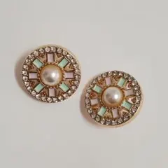 Item thumbnail for item c92a7ba6-3717-4790-8f0c-5f8676936ecf