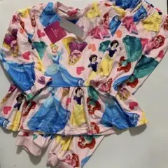 新品　ディズニープリンセス　フリース　パジャマ　ふわふわ　総柄　カラフル　120