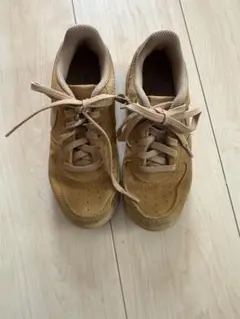 Nike キッズシューズ ベージュ　18.5