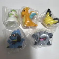 ポケモンキッズ　カイリュー　メガサーナイト　ピチュー　リオル　コノヨザル