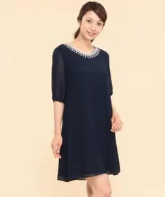 美品！BEAMS LIGHTS ビームス ビジューシフォンワンピース ネイビーのサムネイル