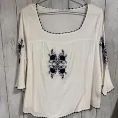 夏物均一商品‼️セシルマクビースクエアトップス