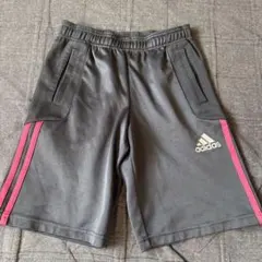 130 adidas ハーフパンツ