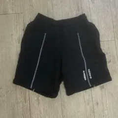 adidas originals ブラック ショートパンツ