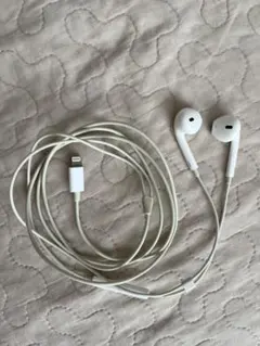 Apple純正　有線イヤホン　Lightningコネクタ