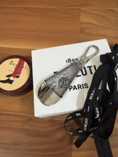 定価7.6万ベルルッティBERLUTI スクリットシューホーンキーリング