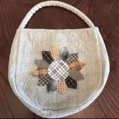 ハンドメイド パッチワークキルト 手提げバッグ　ハンドバッグ
