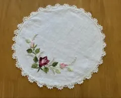 刺繍入り 楕円形　ドイリー 花柄 レース縁