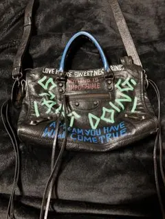 BALENCIAGA グラフィティショルダーバッグ2025年最新】balenciaga