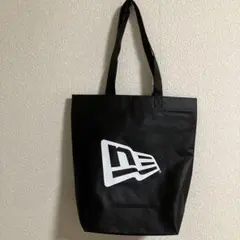 ［美品］NEW ERA ショップ袋 トートバッグ ブラックのサムネイル
