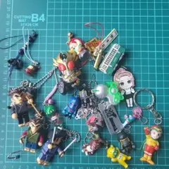ストレンジャーシングス エディ ミニフィグ＆じゃらじゃらキーホルダー