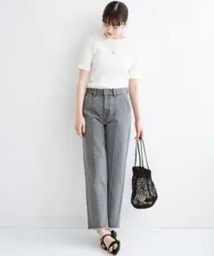フェリシモ　haco! グレー　デニムパンツのサムネイル