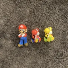 マリオとヨッシー(赤と黄色)フィギュア
