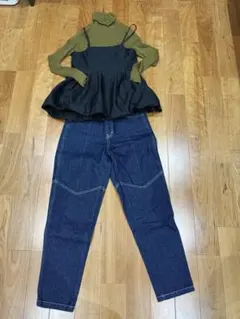 ブラック ペプラムキャミソール