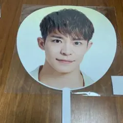 キンプリ岸優太ビッグうちわ