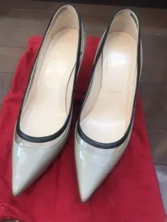 エナメルパンプス クリスチャン ルブタン