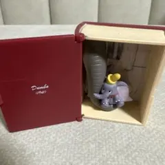 ディズニー展 ガチャ ダンボ 本型ミニチュア フィギュアのサムネイル