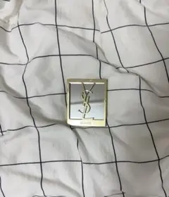 イヴサンローラン ノベルティミラー