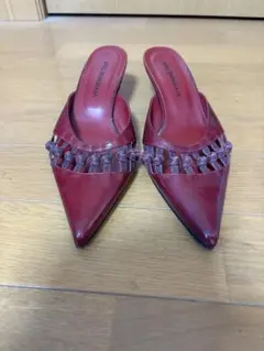 vivienne tam 深いレッド　ポインテッド低めミュール　値下げのサムネイル