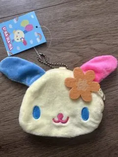 新品！ウサハナ　サンリオ　サンキューマート　フェイスポーチ　ダイカットポーチ