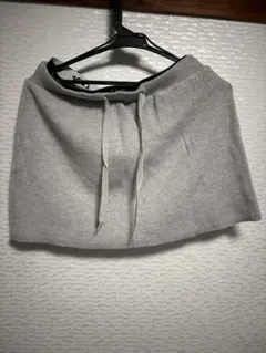 roxyグレー スウェット ミニスカート ドローストリング付き