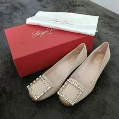 2026年最新】ROGER VIVIER パンプスの人気アイテム - メルカリ