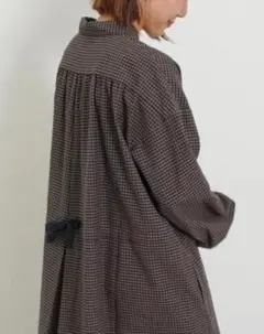 バックリボンシャツワンピース サマンサモスモス　Mサイズ　ブラウン 春秋