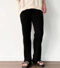 ZOZO完売　新品タグ無し美品　ジュノア　ストレートリブパンツ　ブラック　Mのサムネイル