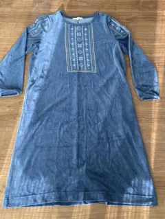 ノースオブジェクト　ブルー刺繍入り長袖ワンピース