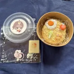 【新品未使用】 momoスクイーズ ラーメン　鴨ちゃんラーメン
