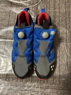 リーボック　スニーカー