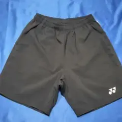 ヨネックス　ハーフパンツ　ユニＳ 黒ブラック　美品