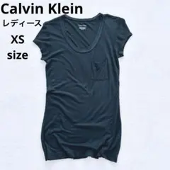 美品 カルバンクライン レーヨン100% 胸ポケット 半袖Tシャツ 黒 XSのサムネイル