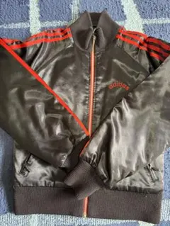 adidas トラックジャケット