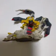 ギラティナ　フィギュア