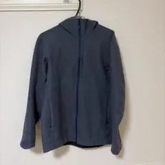 ARC'TERYX フーデッドジャケット グレーのサムネイル
