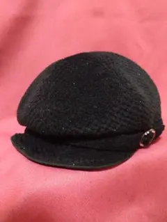 １４PLUS２oz ブラック ラメ入りリングの飾り付きベルトキャスケット帽