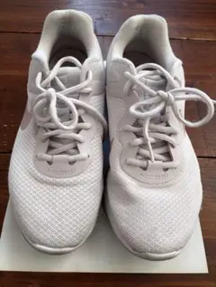 NIKE スニーカー レディース ライトピンク　ランニングシューズ　25.5cm