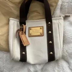 Item thumbnail for item 472ac0e3-bd11-41a3-a05a-d69744210e07