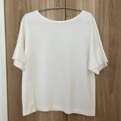半袖カットソー ホワイト フリルスリーブ