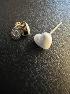 THROW A KISS ピアス　ハート　コロンとしたフォルム　白