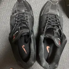 Nike Shox ブラック ランニングシューズ