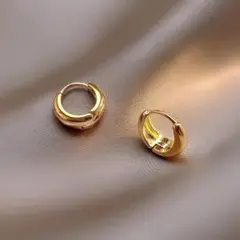 ♥️残りわずか♥️レディース　ピアス　ゴールド　フープ　フォーマル　人気　上品