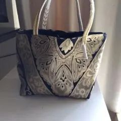 帯リメイクトートバッグ 黒地 金色刺繍