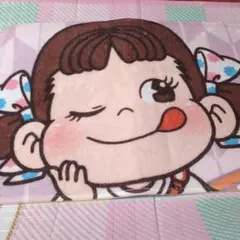 【新品未使用品】ペコちゃんイラストの室内用玄関マット