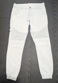 ライトブルーデニムパンツ